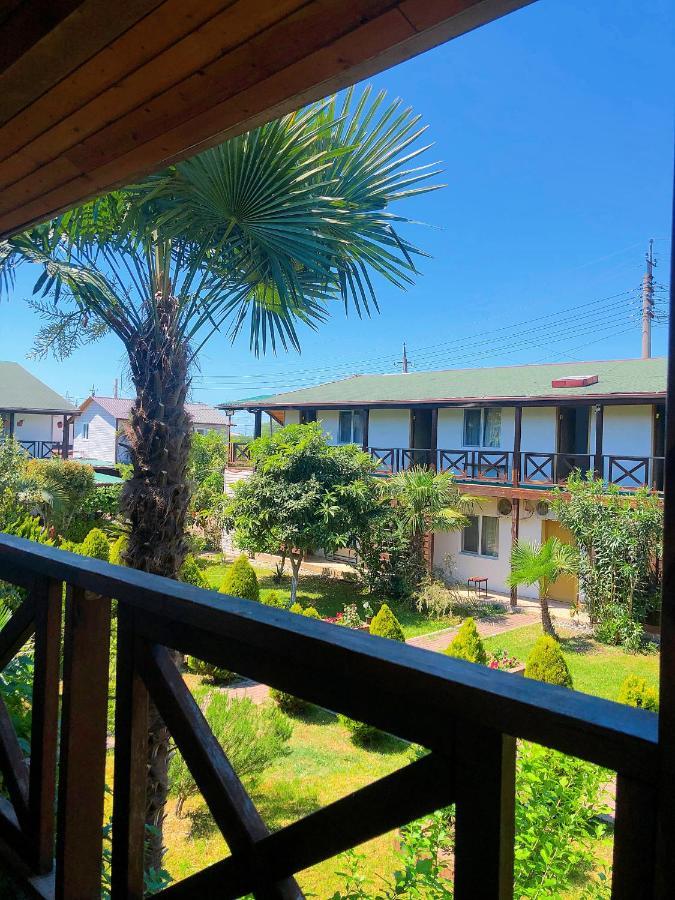 Guest House Alashara Pitsunda Exterior foto